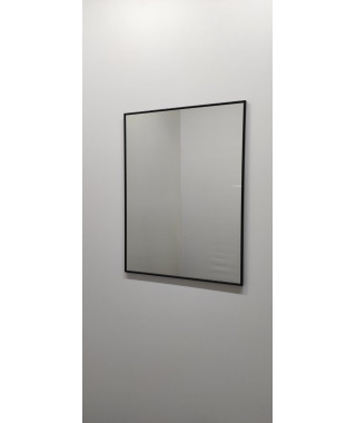 Зеркало прямоугольной формы в черной металлической раме . Р2021.